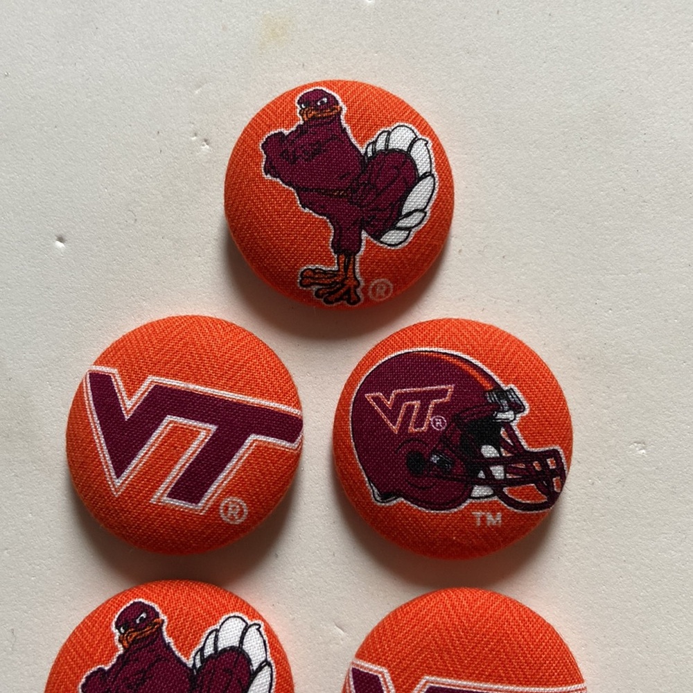 🎉FINAL PRICE🎉 Virginia Tech Hokies Football Fabric Buttons - Picture 2 of 4